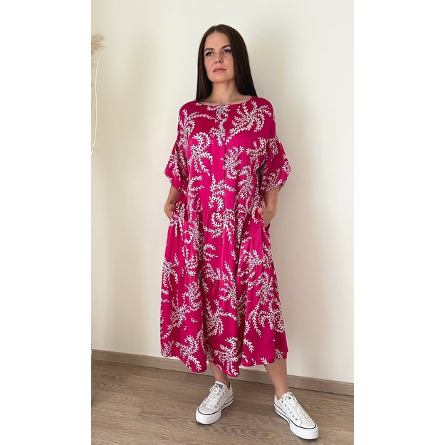 Rožinė laisvo kirpimo suknelė