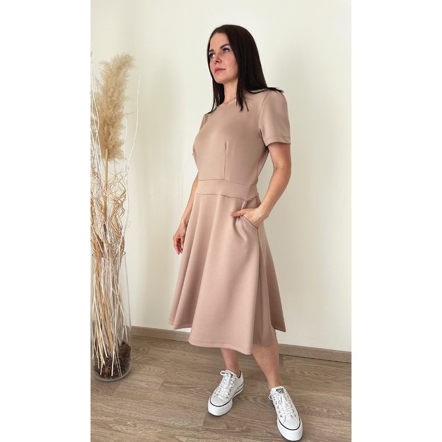 Klasikinė rusva suknelė