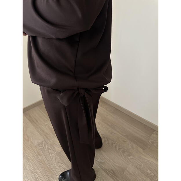 Šokolado spalvos kostiumėlis 3