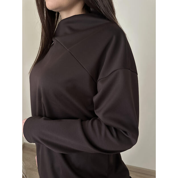 Šokolado spalvos kostiumėlis 4