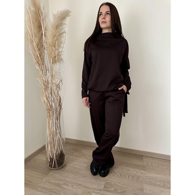 Šokolado spalvos kostiumėlis