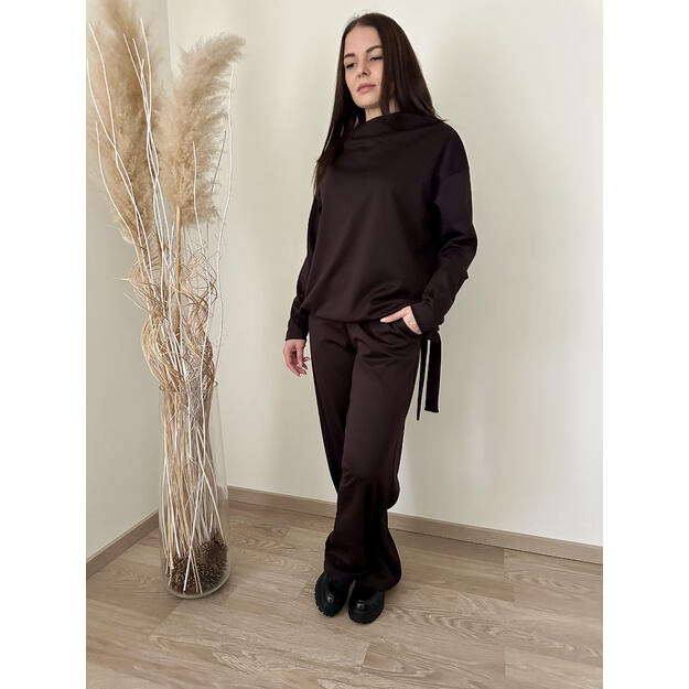 Šokolado spalvos kostiumėlis 1