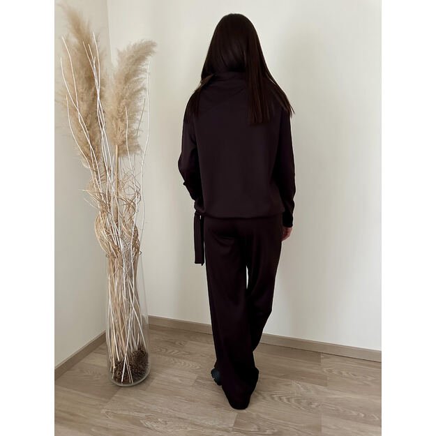 Šokolado spalvos kostiumėlis 2