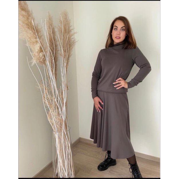 Kostiumėlis su sijonu